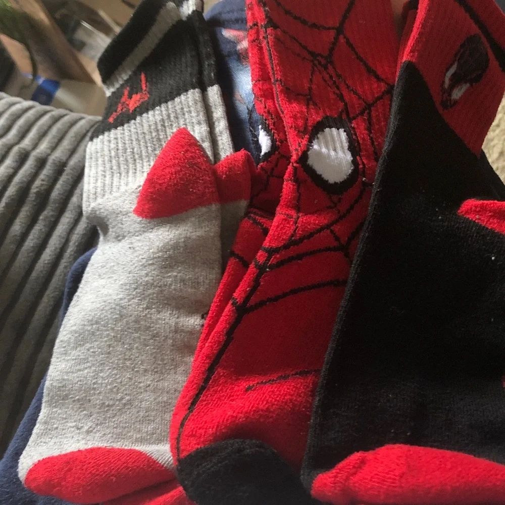 Men's Red and Black Spider Graphic Crew Socks